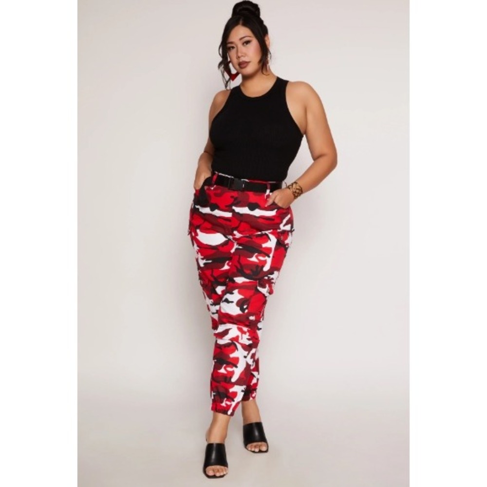 Almost Famous Womens Red Camo Camouflage Cargo Pants Belted Jogger‎ Y2K L
